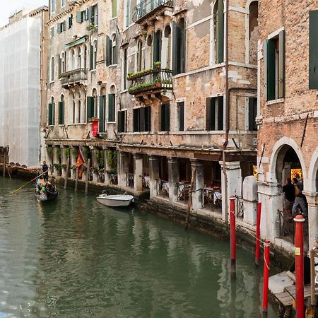 Hotel al Sotoportego Venecia Exterior foto