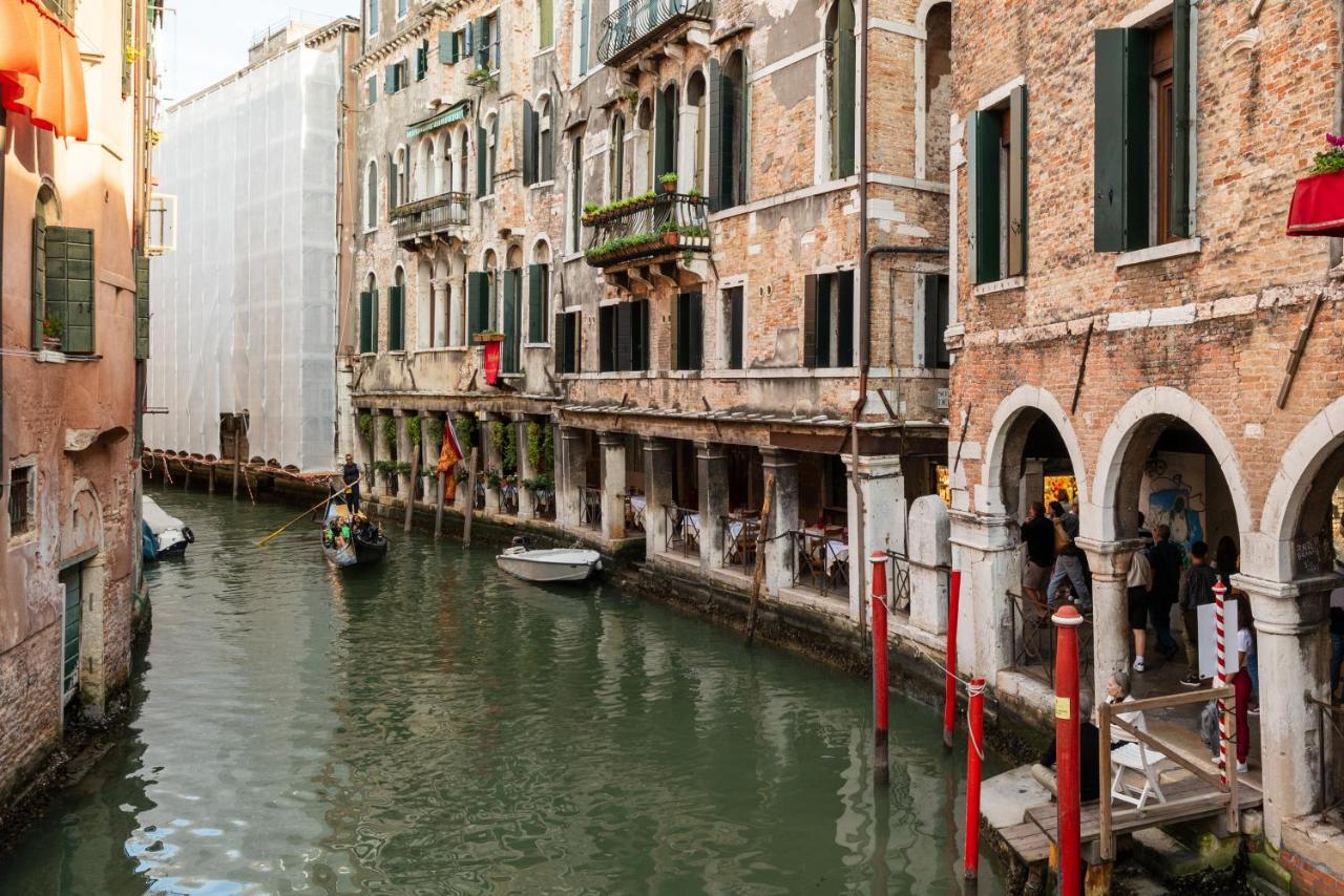 Hotel al Sotoportego Venecia Exterior foto