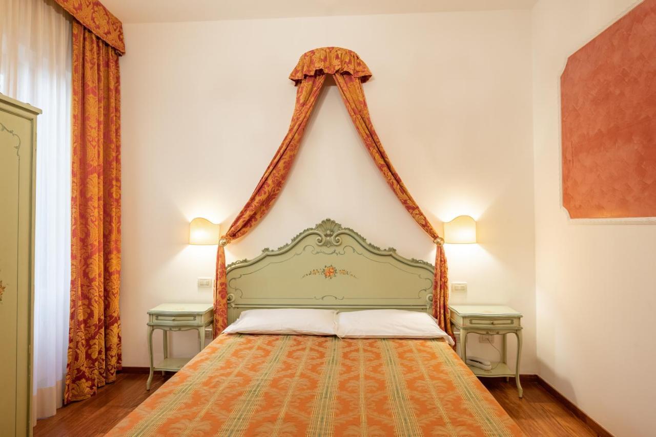 Hotel al Sotoportego Venecia Exterior foto