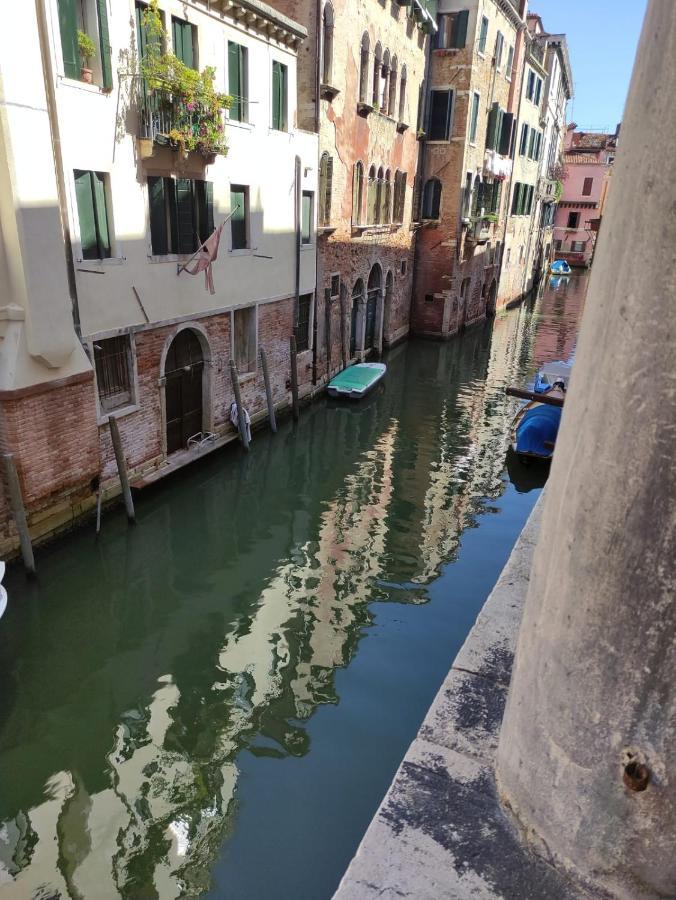 Hotel al Sotoportego Venecia Exterior foto
